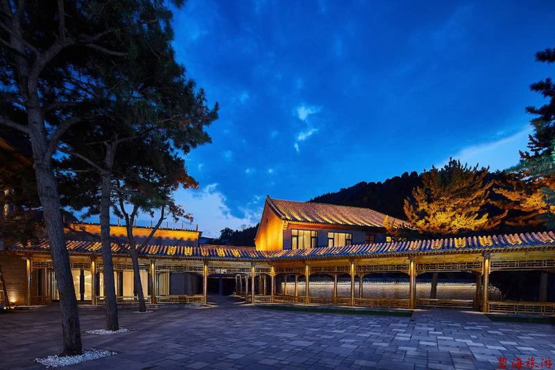 承德金山嶺長(zhǎng)城大酒店咨詢預(yù)定電話18633570222 15703350808