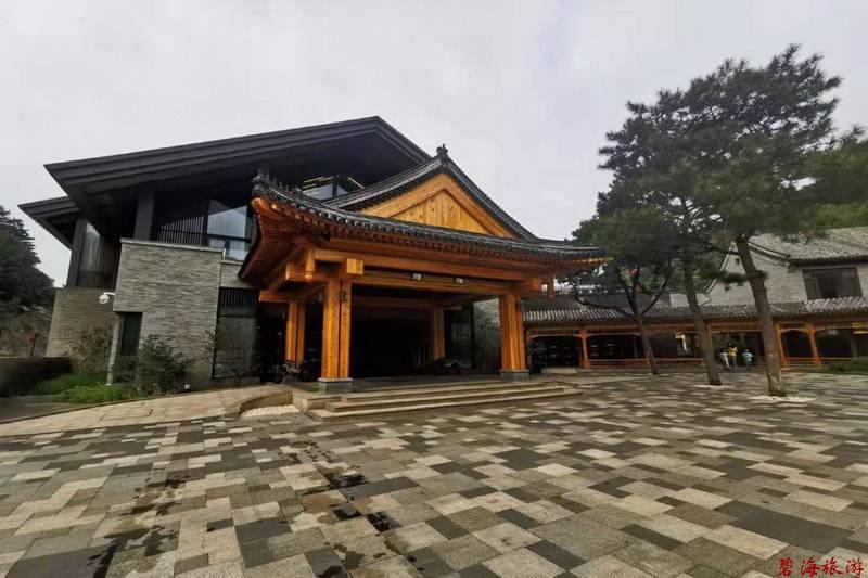 承德金山嶺長(zhǎng)城大酒店咨詢預(yù)定電話18633570222 15703350808