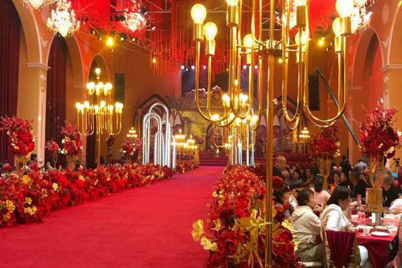 秦皇島禧宴婚禮酒店預(yù)定專線18633570222  15703350808